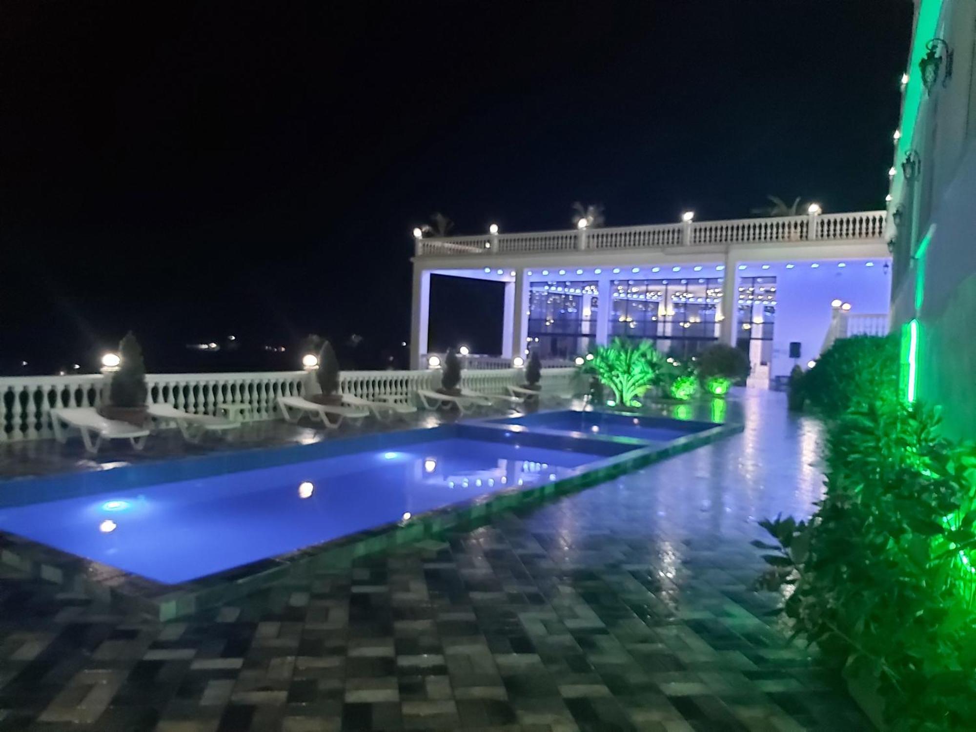 Zura Palace Hotel