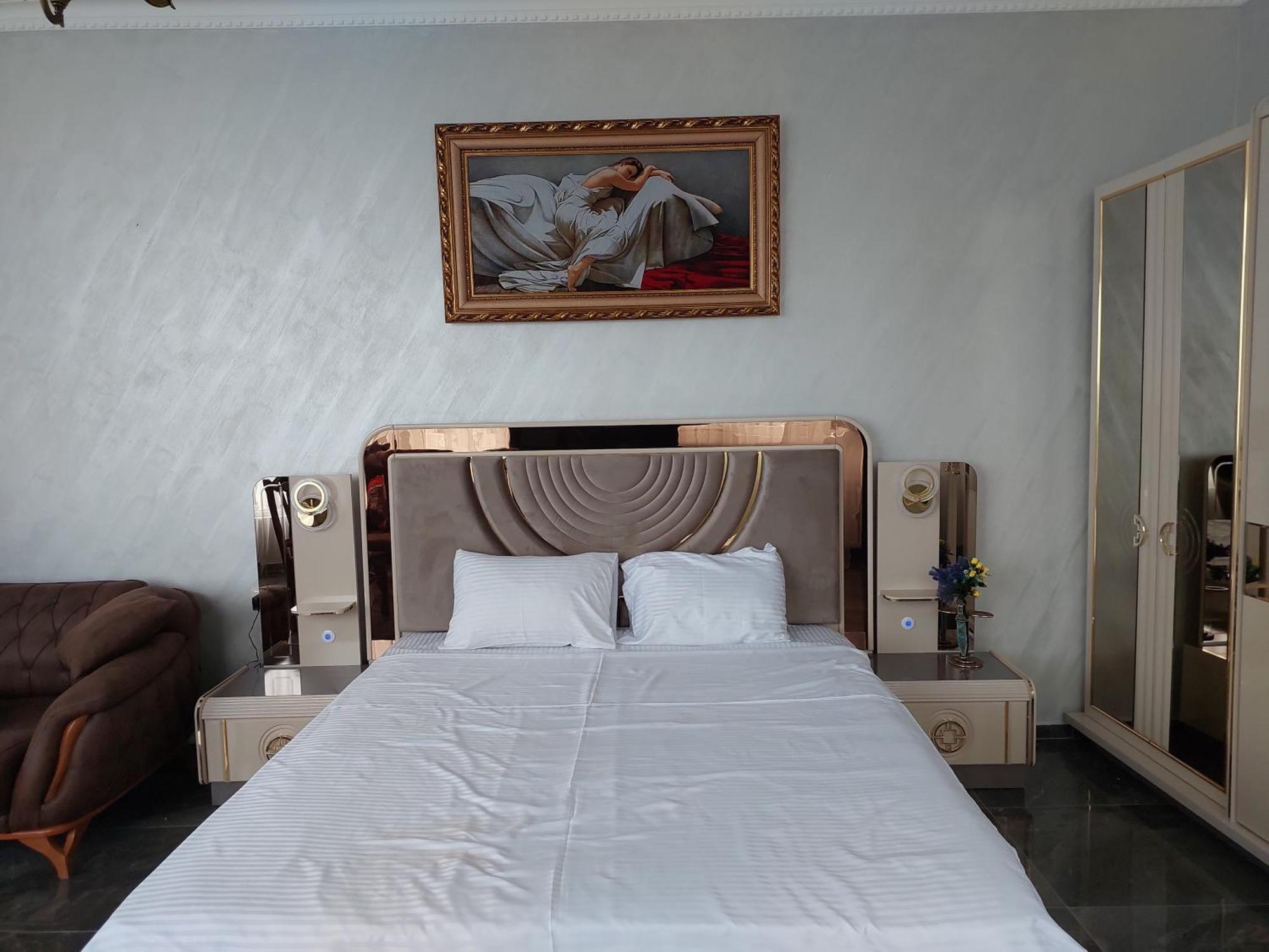 Zura Palace 4*