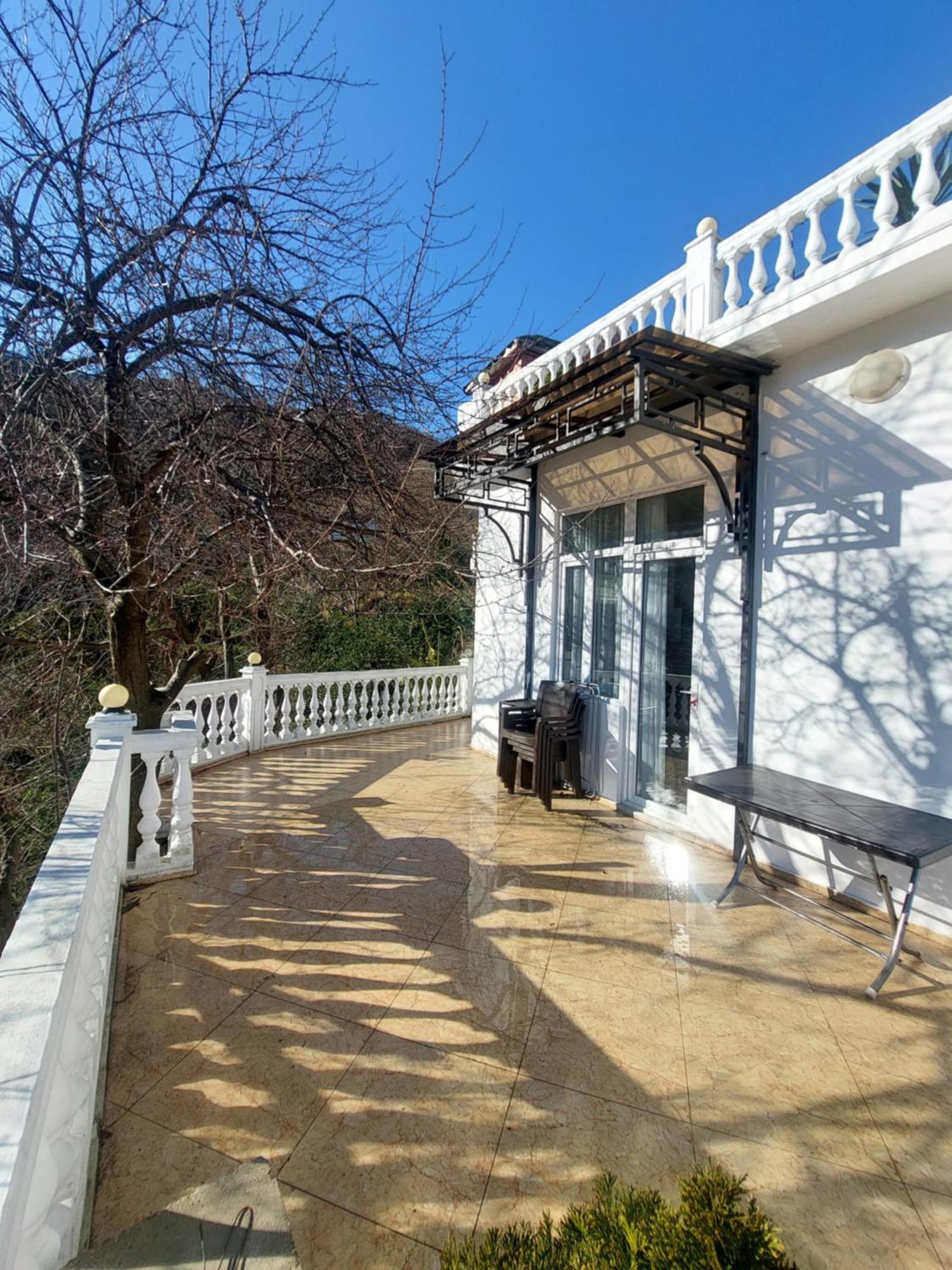 Zura Palace Hotel 4*