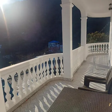 Zura Palace Kwariati Zimmer foto