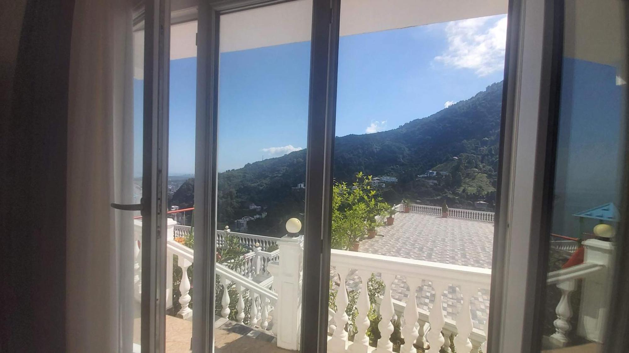 Hotel Zura Palace 4*
