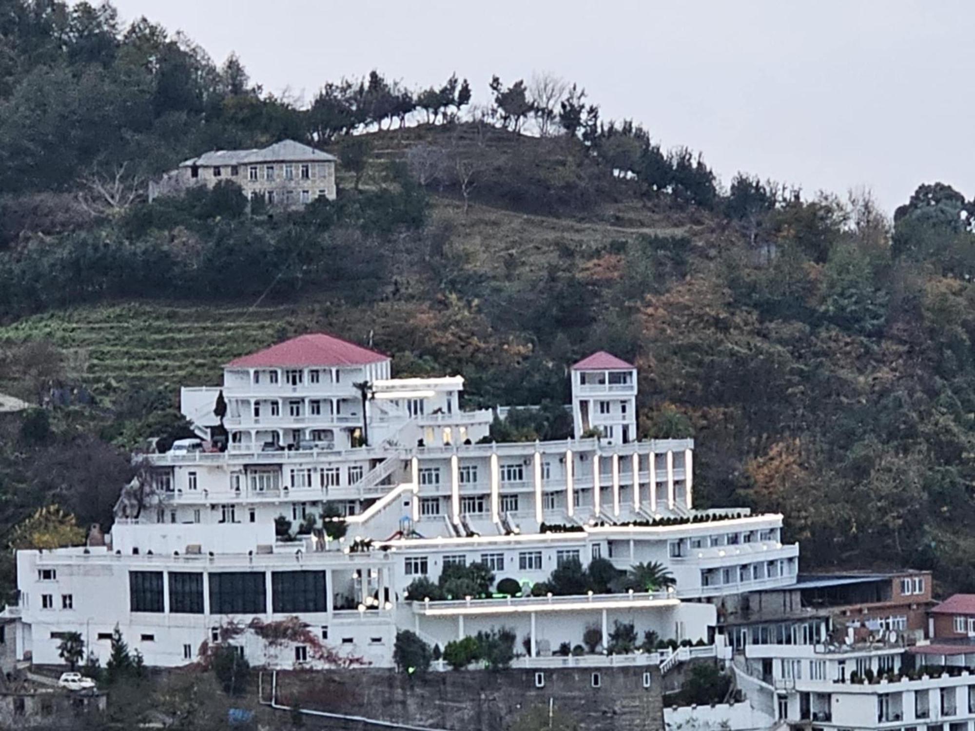 Zura Palace Kvariati