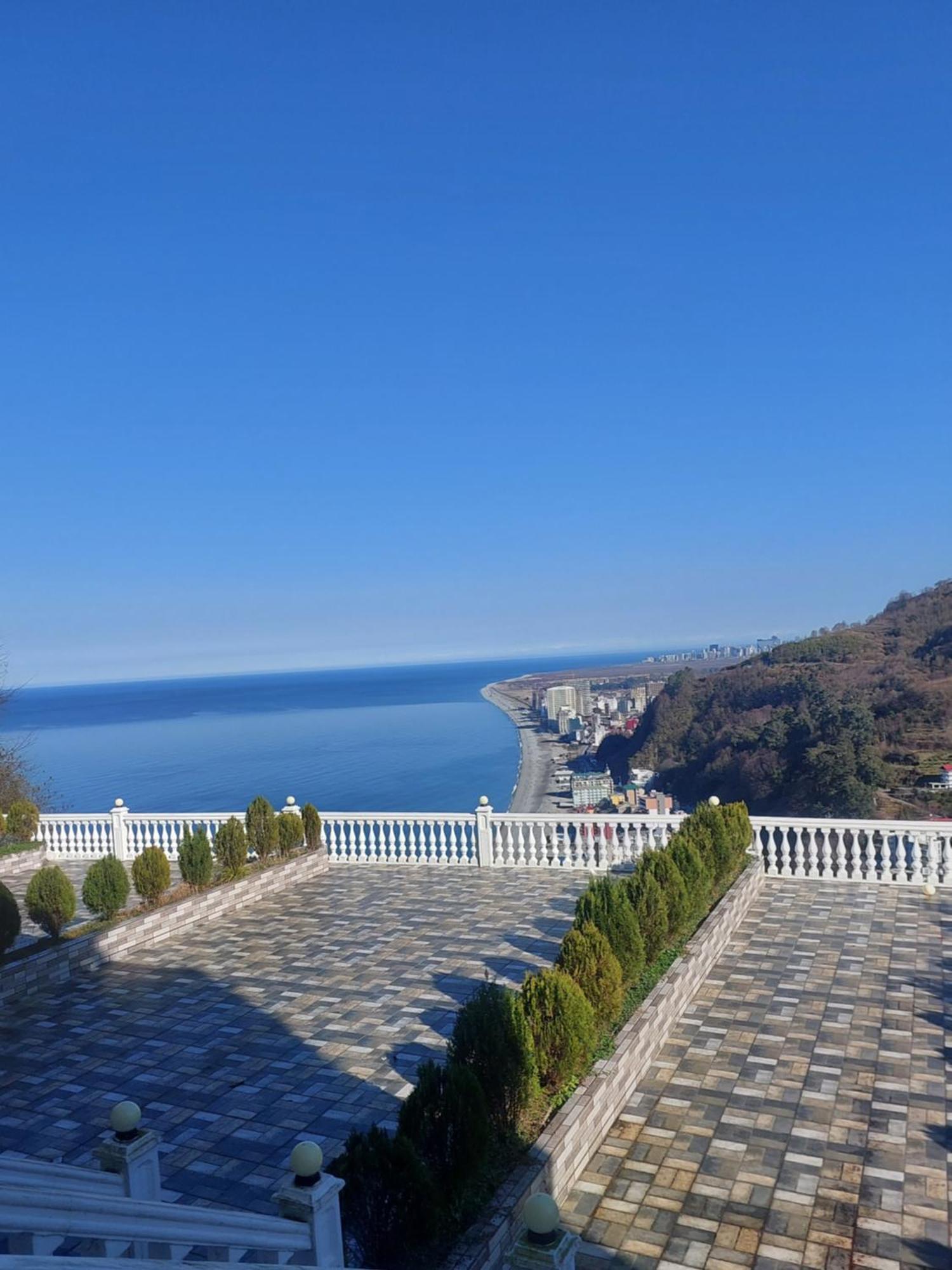 Zura Palace 4*