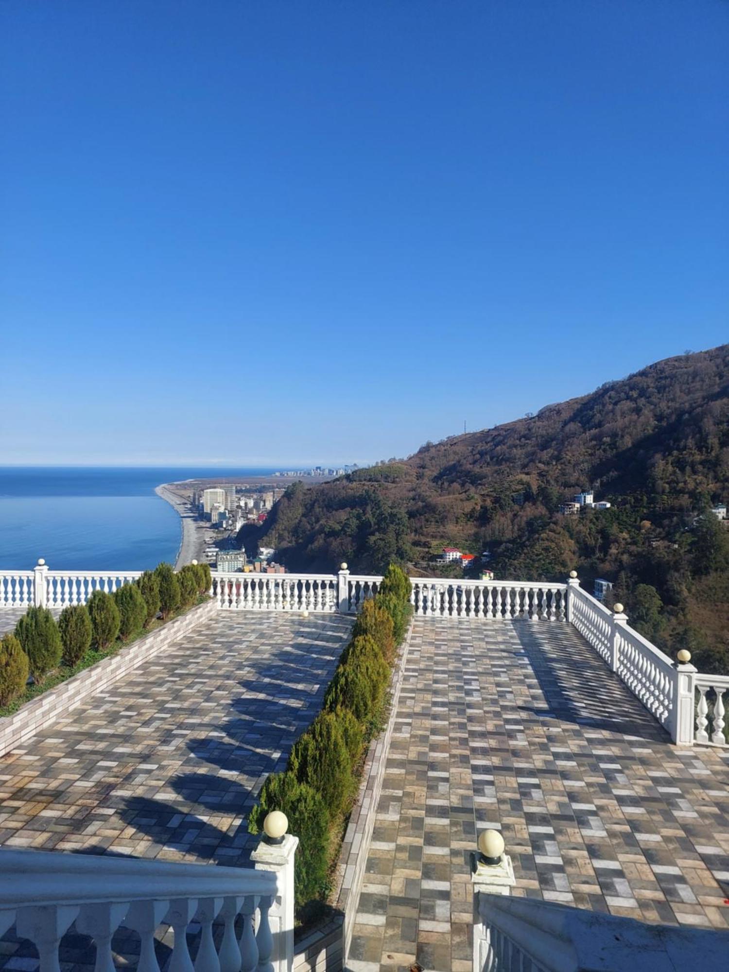 Zura Palace Kvariati