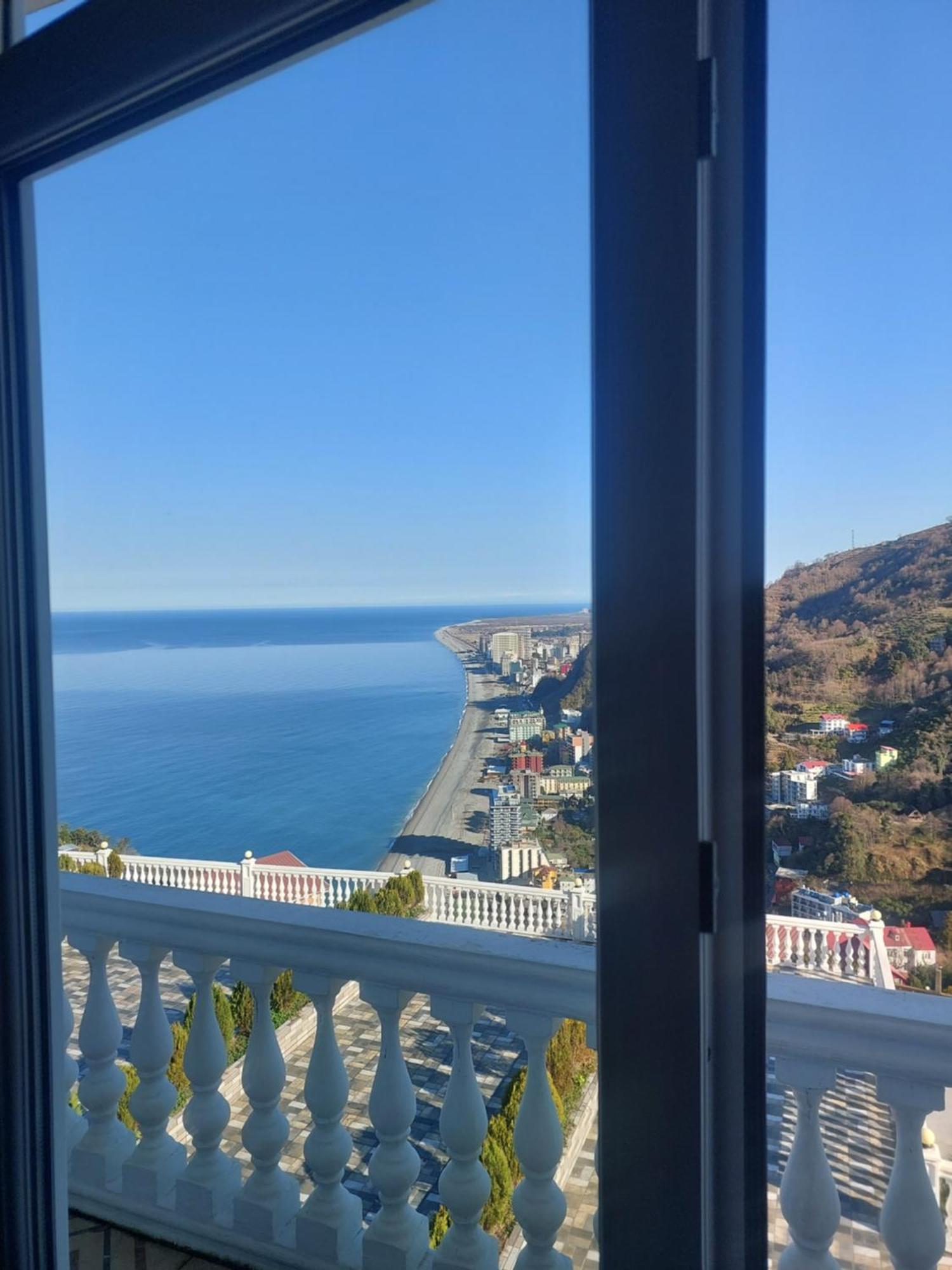 Zura Palace Hotel